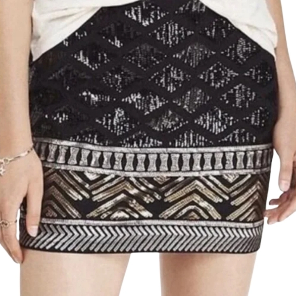 Express Diamond Sequin Mini Skirt Size Small - Picture 12 of 12